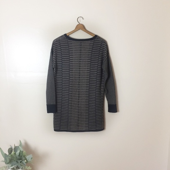 [Quinn] Dark Gray Wool High-Low Knit Sweater - Picture 9 of 11